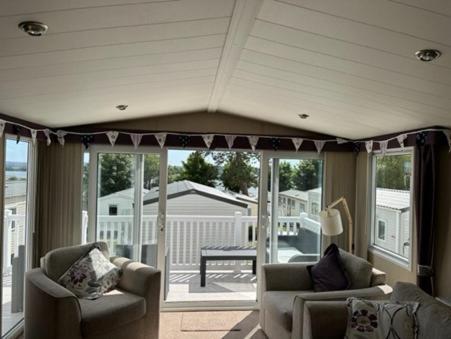Sea Breeze Cabin Пул Экстерьер фото