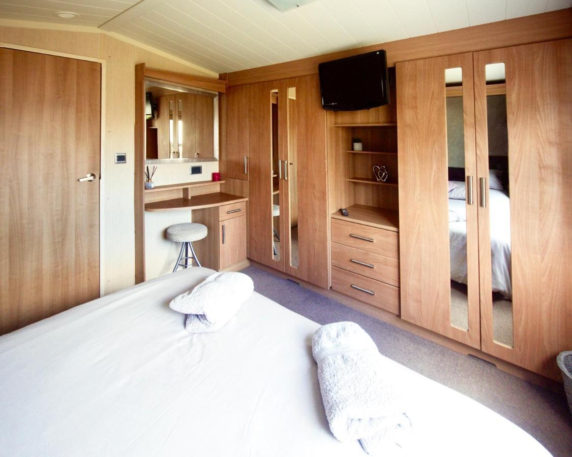 Sea Breeze Cabin Пул Экстерьер фото